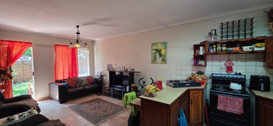 1 Bedroom Property for Sale in Meerhof North West